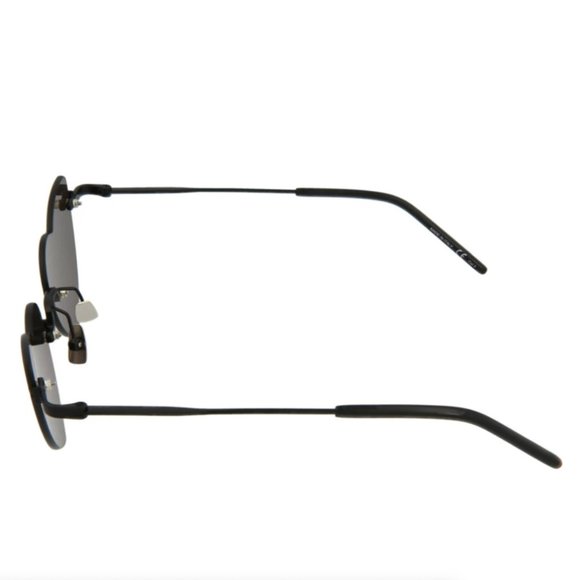 Saint Laurent Women\'s Black Heart Sunglasses!